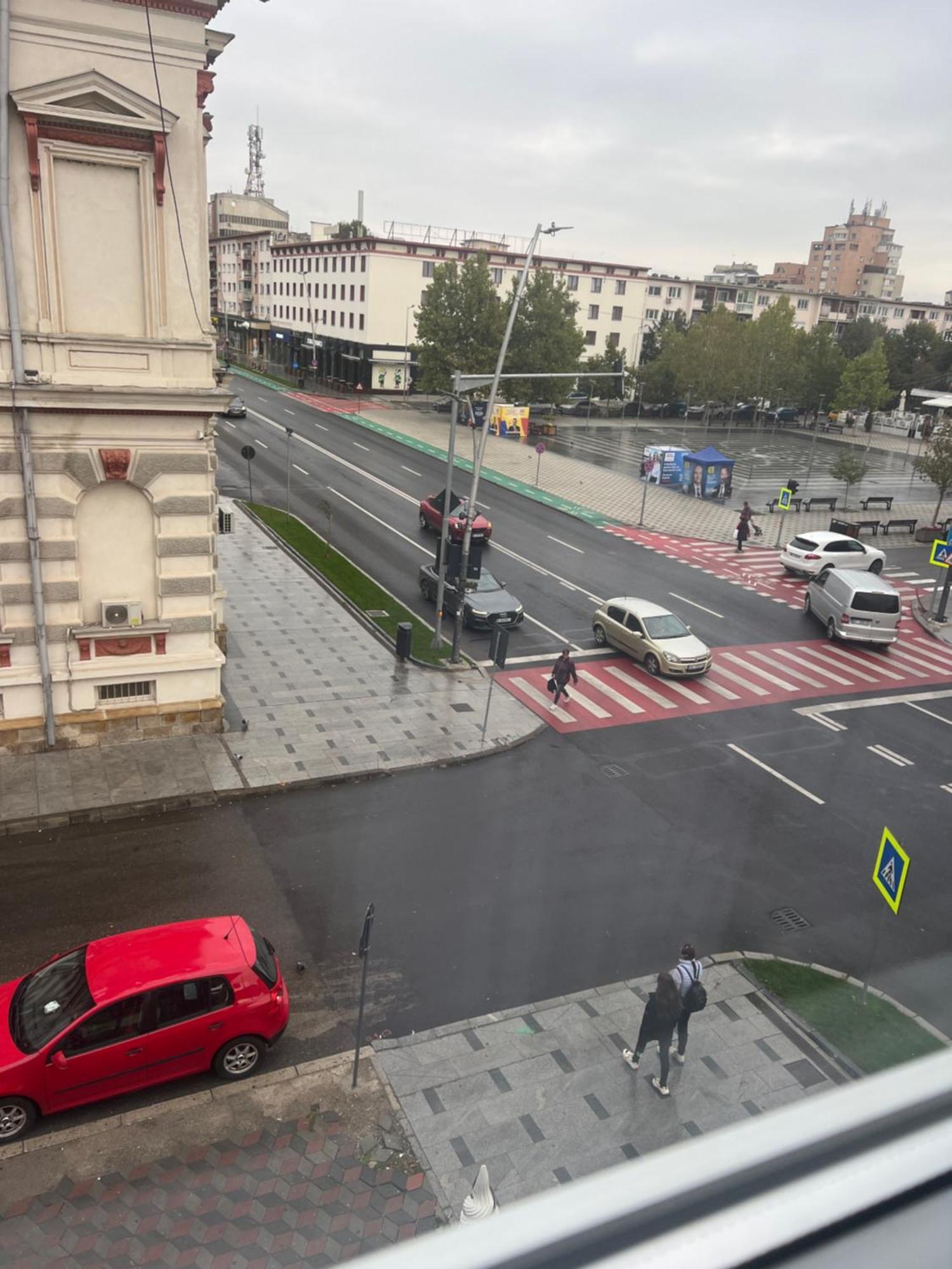 Central Trei Camere Bacau Ngoại thất bức ảnh