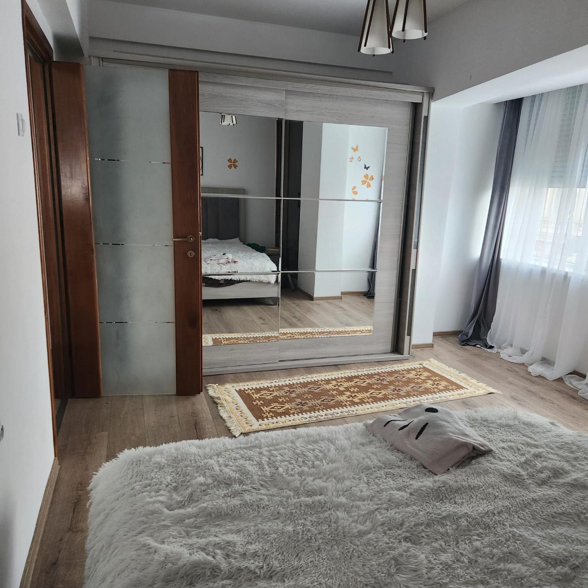 Central Trei Camere Bacau Ngoại thất bức ảnh